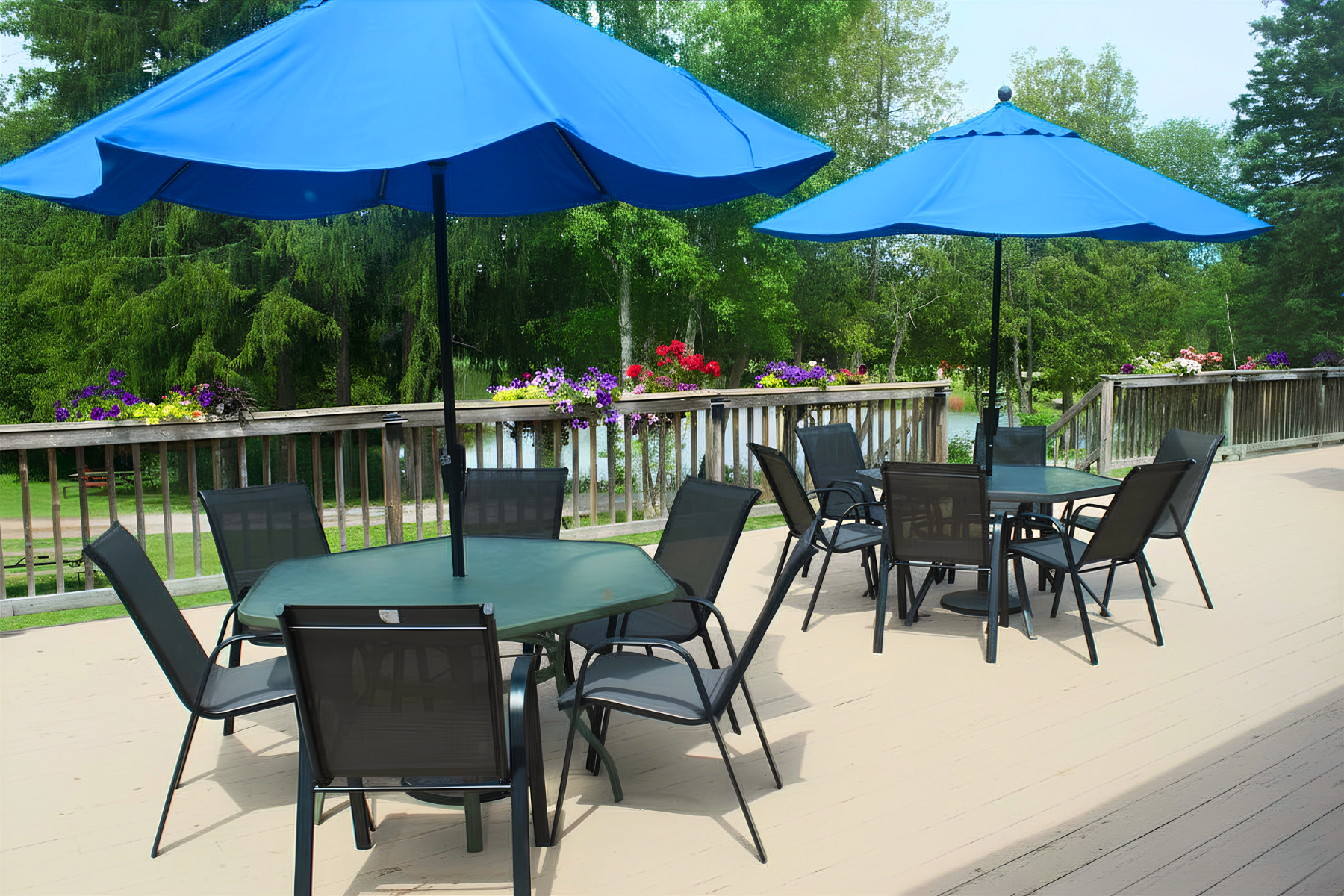 TFC-Lcuhouse-Patio-900x600-1.webp
